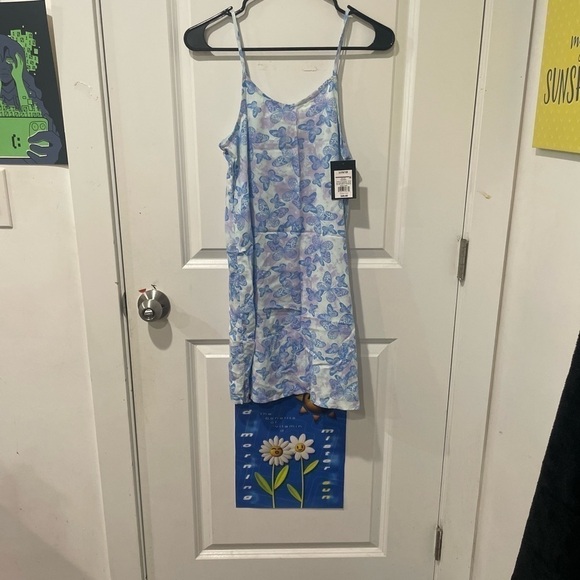 Preloved Girls Dresses - Picture 9 of 10